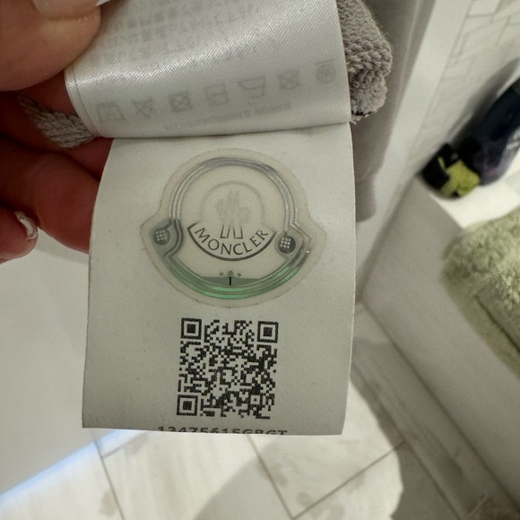 Moncler
2021 Graphic Print Hoodie - Picture 8 of 12